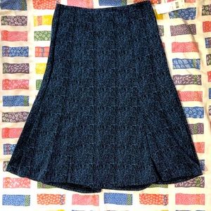 Stretchy blue skirt